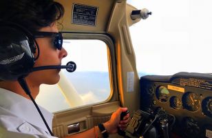 cursos formacion inmigrantes quito West Pacific Flight Academy